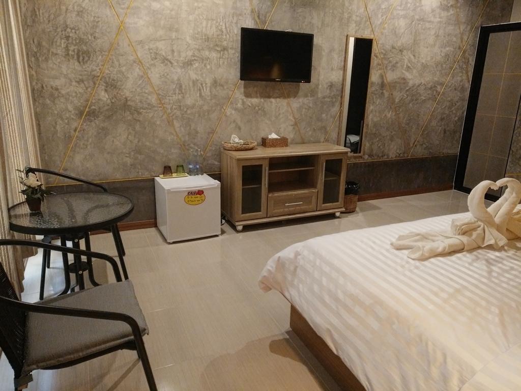 Le Park 23 Boutique Resort Roi Et Exterior photo