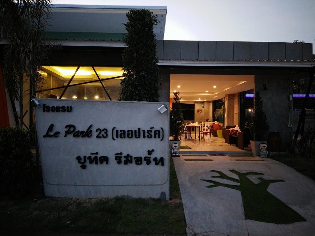 Le Park 23 Boutique Resort Roi Et Exterior photo